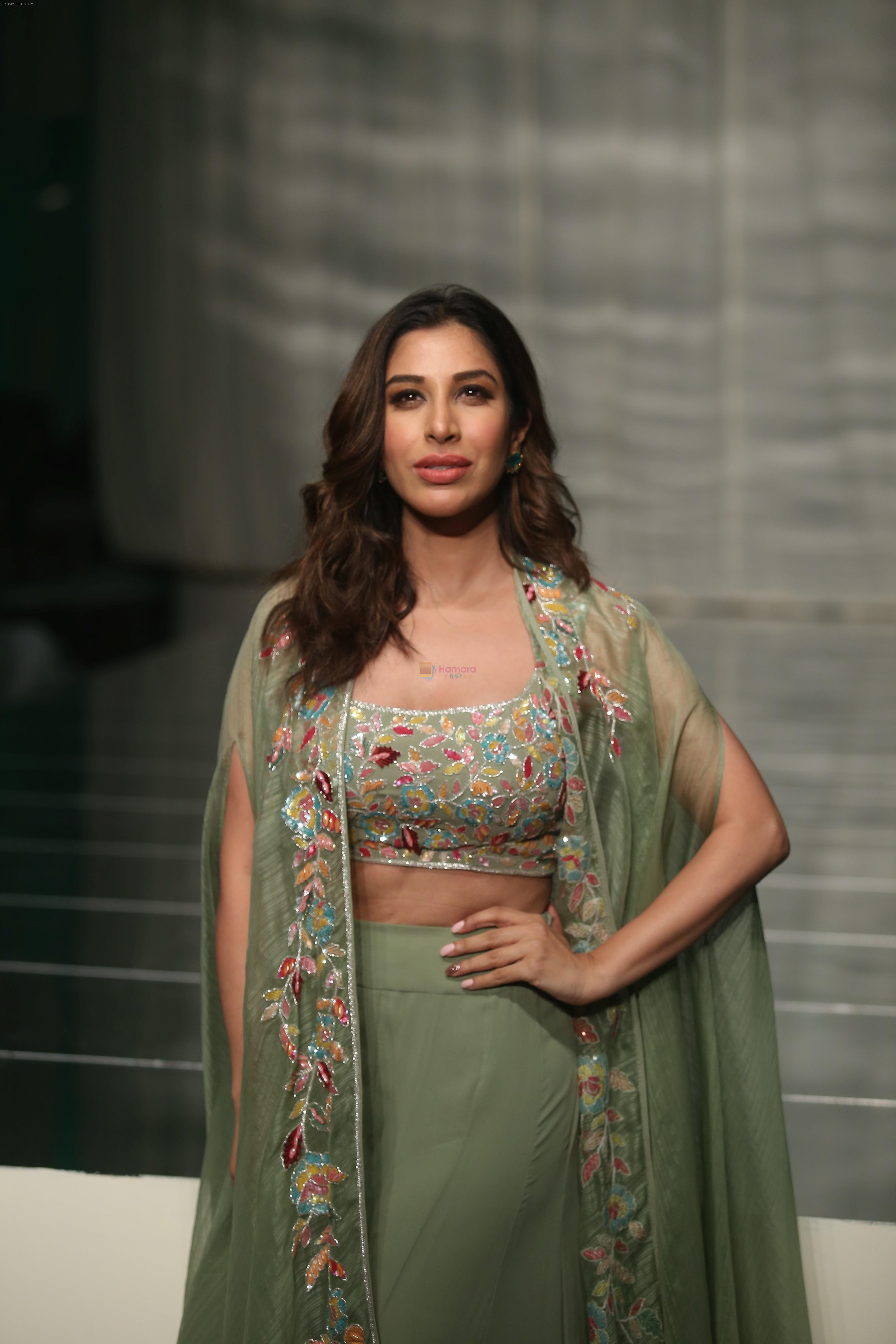 Sophie walk the ramp for Manish Malhotra's show at Lakme Fashion Week in mumbai on 20th Aug 2019